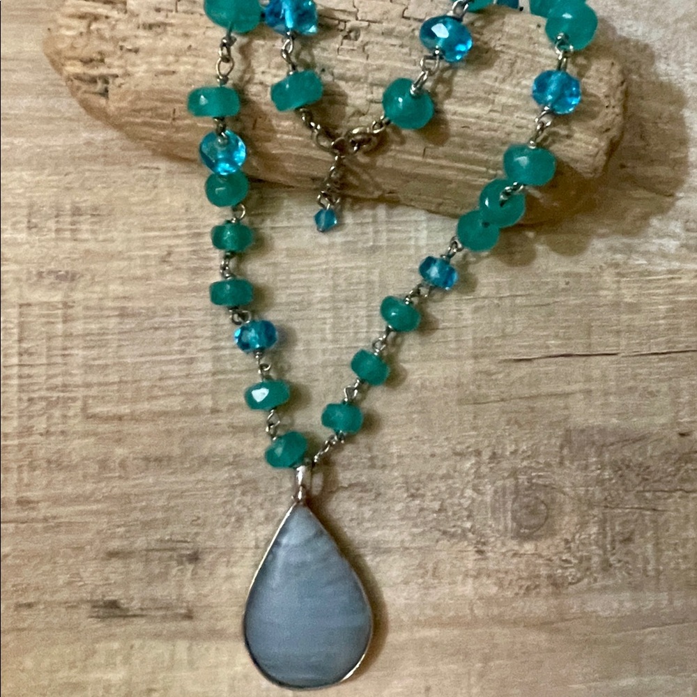 ✨Vintage Turquoise Colored Necklace from Express or Limited w/ Flat Blue Stone✨
